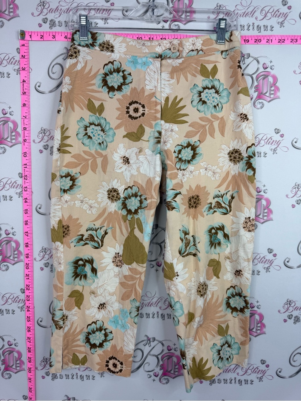 Wardrobe Essentials Floral Capris in Beige, Aqua & Olive